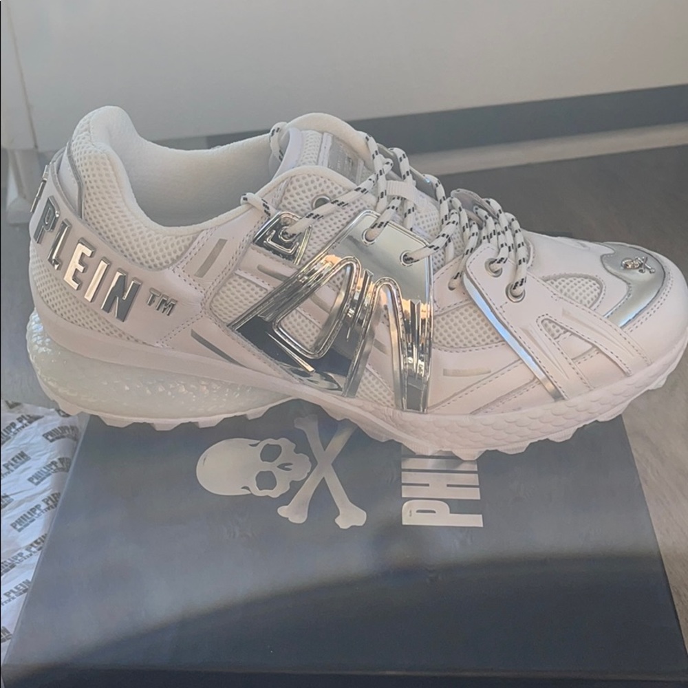 Authentic Philip Plein sneaker. Great condition. worn once & with original box